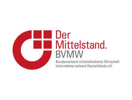 Logo des Bundesverbandes mittelständische Wirtschaft (BVMW) mit rot-weißer Gestaltung und Text.